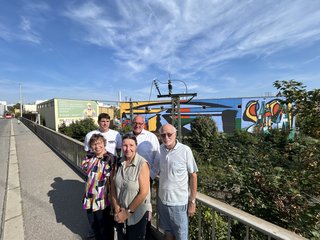 Freuen sich über die Neugestaltung des Umspannwerks Salzwiesen in S-Zuffenhausen (von links): Karin Buschkühl (Stv. Bezirksvorsteherin Zuffenhausen), Philipp Becker (Studio Vierkant), Susanne Bödeck Freuen sich über die Neugestaltung des Umspannwerks Salzwiesen in S-Zuffenhausen (von links): Karin Buschkühl (Stv. Bezirksvorsteherin Zuffenhausen), Philipp Becker (Studio Vierkant), Susanne Bödeck