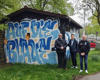 Mit Farbe und Leidenschaft: Stuttgarter Kickers-Fans gestalten Umspannstation 2025-04-24_SN_Graffiti_Kickers.jpg